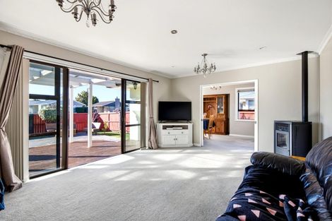 Photo of property in 6 Carbine Place, Sockburn, Christchurch, 8042