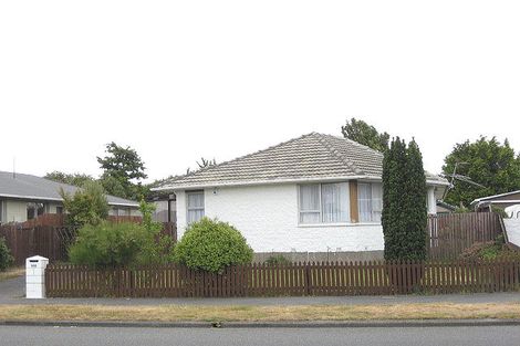 Photo of property in 160 Queenspark Drive, Parklands, Christchurch, 8083