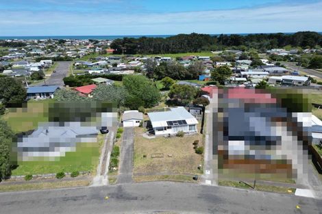 Photo of property in 4 Harrod Avenue, Foxton Beach, Foxton, 4815