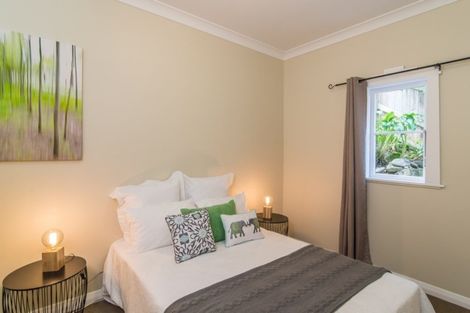 Photo of property in 10 Cavendish Square, Strathmore Park, Wellington, 6022