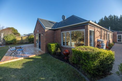 Photo of property in 136 Rothesay Road, Parklands, Christchurch, 8083