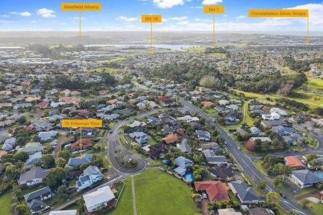 Photo of property in 35 Rifleman Rise, Unsworth Heights, Auckland, 0632