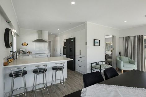 Photo of property in 8 Sandleigh Drive, Athenree, Katikati, 3177