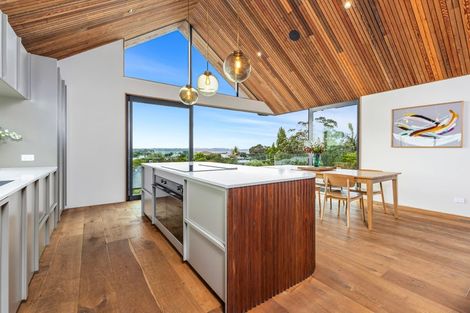 Photo of property in 50 Tiri Road, Manly, Whangaparaoa, 0930