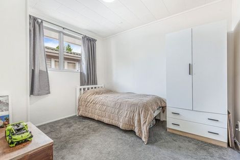 Photo of property in 2/9 Riverlea Road, Whenuapai, Auckland, 0618