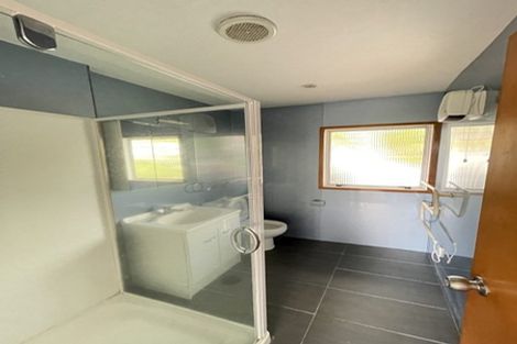 Photo of property in 40 Morriggia Place, Bayview, Auckland, 0629