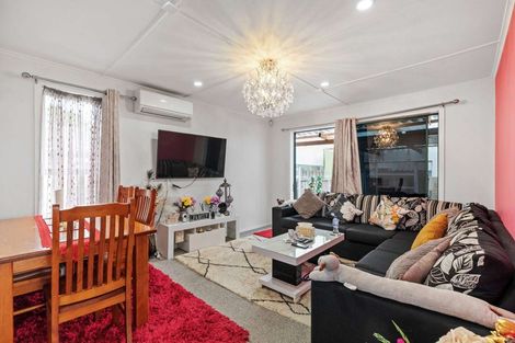 Photo of property in 9 Fleming Street, Manurewa East, Auckland, 2102