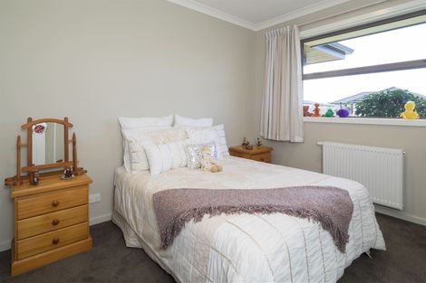 Photo of property in 17 Whiteoak Grove, Tinwald, Ashburton, 7700