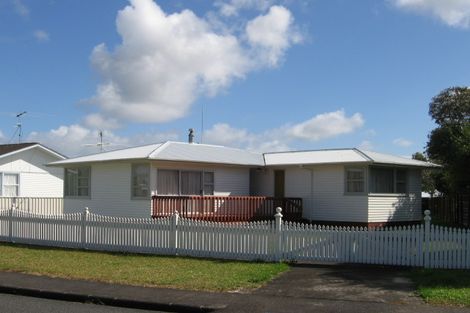 Photo of property in 44 Riverpark Crescent, Henderson, Auckland, 0610