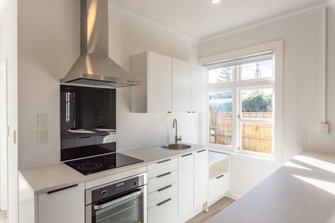 Photo of property in 10-10a Waimea Road, Waikanae Beach, Waikanae, 5036