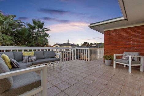 Photo of property in 90 Seabrook Avenue, New Lynn, Auckland, 0600