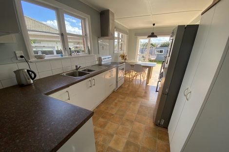 Photo of property in 45 Rangiora Avenue, Roslyn, Palmerston North, 4414