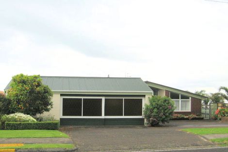 Photo of property in 71 Omokoroa Road, Omokoroa, 3114