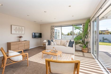 Photo of property in 40 Westpark Drive, Burnside, Christchurch, 8053