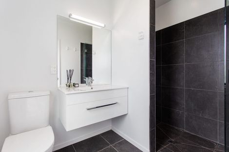 Photo of property in 11 Parachute Crescent, Papakura, 2110