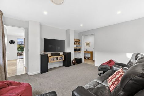 Photo of property in 12 Sapphire Spring Rise, Wanaka, 9305