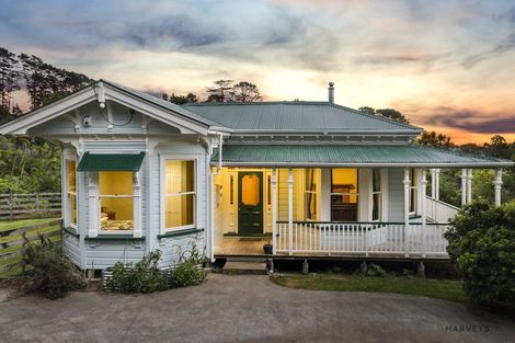 Photo of property in 227 Forest Hill Road, Waiatarua, Auckland, 0612