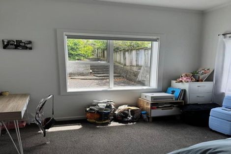 Photo of property in 25 Sugarloaf Road, Brooklyn, Wellington, 6021