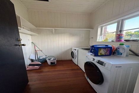 Photo of property in 7 Otahuri Crescent, Greenlane, Auckland, 1051