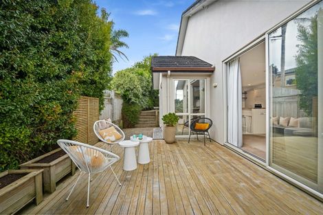 Photo of property in 26 Admirals Court Drive, Greenhithe, Auckland, 0632