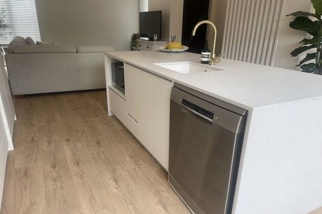 Photo of property in 16d Hamurana Place, Te Atatu Peninsula, Auckland, 0610