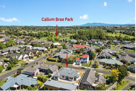 Photo of property in 2 Roderick Place, Rototuna, Hamilton, 3210