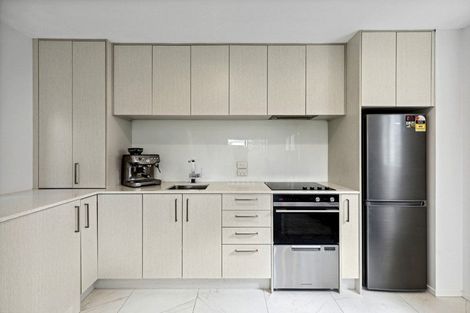 Photo of property in 9/22 Denver Avenue, Sunnyvale, Auckland, 0612