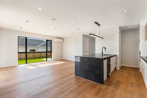 Photo of property in 8 Cutfield Lane, Kumeu, 0810