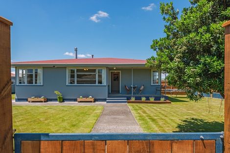 Photo of property in 28 Vernon Avenue, Takaro, Palmerston North, 4412