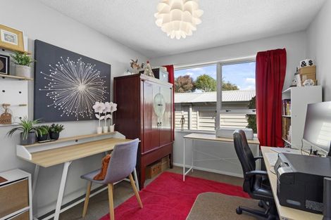 Photo of property in 2 Kahukura Road, Hei Hei, Christchurch, 8042