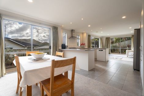 Photo of property in 25 Winsley Terrace, Churton Park, Wellington, 6037