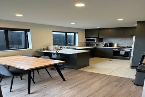 Photo of property in 10a Kelkirk Street, Kelston, Auckland, 0602