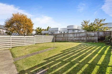 Photo of property in 2/3 Stanley Avenue, Milford, Auckland, 0620