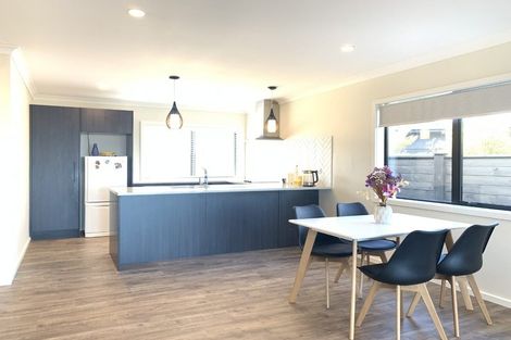 Photo of property in 19b Promontory Crescent, Newlands, Wellington, 6037