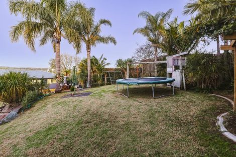 Photo of property in 13 The Glade North, Pukekohe, 2120