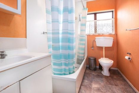 Photo of property in 1a Bedford Street, Cannons Creek, Porirua, 5024