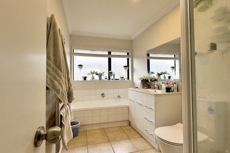 Photo of property in 6 Old Park Place, Takanini, 2112