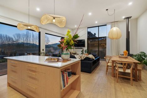 Photo of property in 5 Brodie Avenue, Arrowtown, 9302