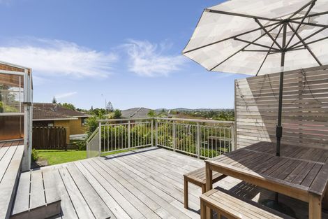 Photo of property in 41 Hepburn Road, Glendene, Auckland, 0602
