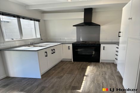 Photo of property in 2/21 Takanini Road, Takanini, 2112