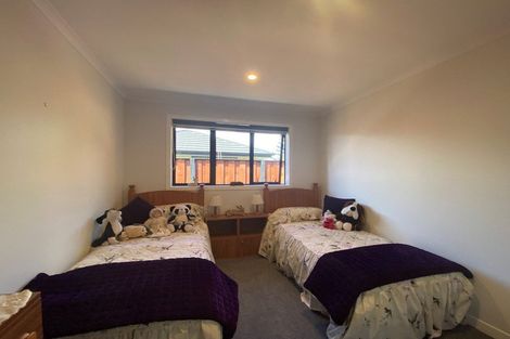 Photo of property in 18 Nukuroa Close, Waitara, 4320