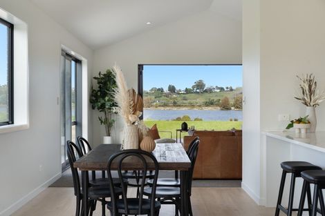 Photo of property in 16 Te Ara O Tahataharoa, Te Puna, Tauranga, 3176