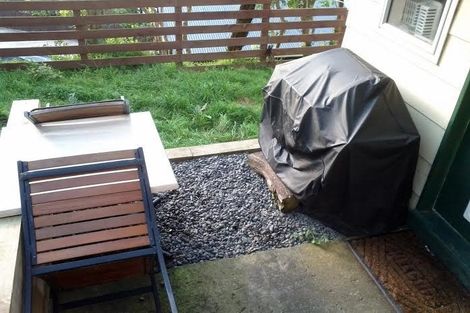 Photo of property in 21a Cotswold Crescent, Newlands, Wellington, 6037