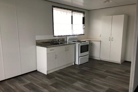 Photo of property in 2 Sequoia Place, Pukete, Hamilton, 3200