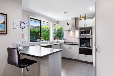 Photo of property in 5 Kirtle Close, Pyes Pa, Tauranga, 3112