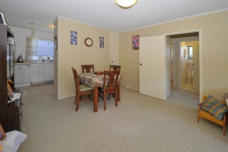 Photo of property in 2/12 Waimai Avenue, Weymouth, Auckland, 2103