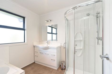 Photo of property in 9 Tullahoma Way, Ohau, Levin, 5570