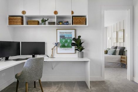 Photo of property in 5 Lens Way, Acacia Bay, Taupo, 3385