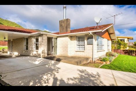 Photo of property in 45 Huia Street, Waikanae, 5036