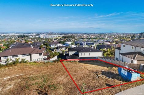 Photo of property in 11 Alan John Place, East Tamaki Heights, Auckland, 2016